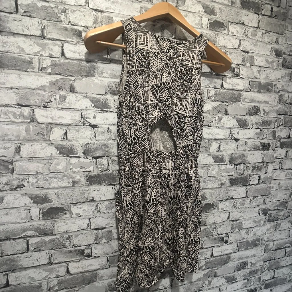 EUC Mossimo Supply Co Black & White Pattern Dress Size XS - Image 6