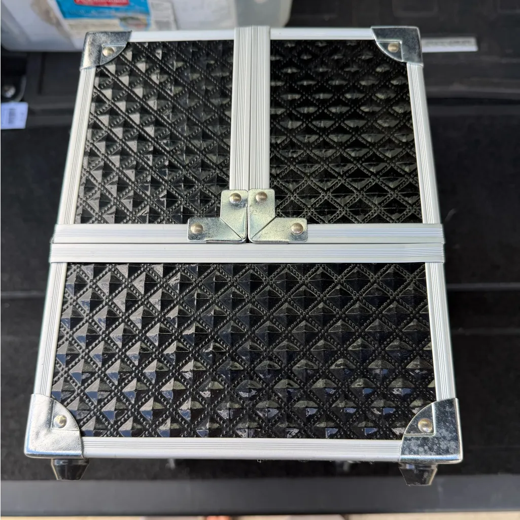 Caboodles Black and Silver Cosmetic Case - Image 3