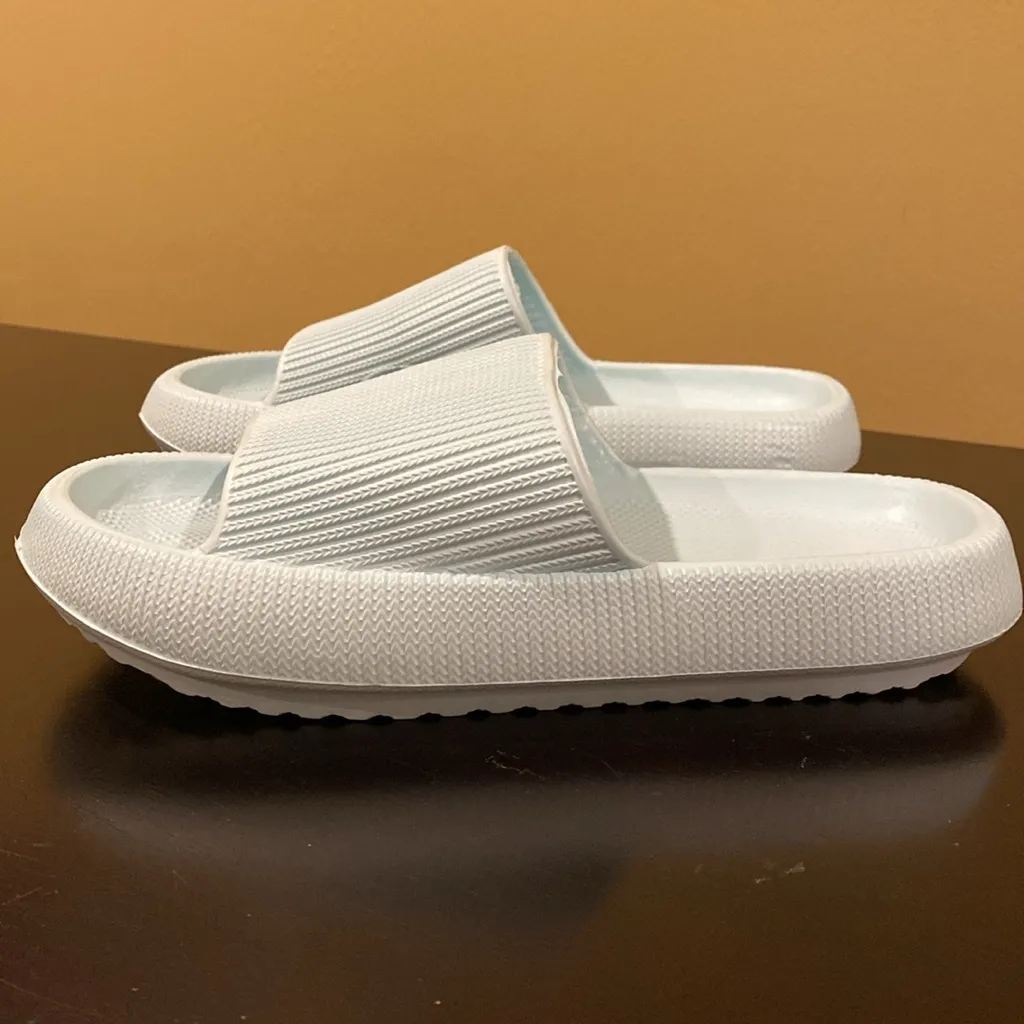 The Cloudies Cloud Slipper Baby Blue Size 8.5 - Image 8