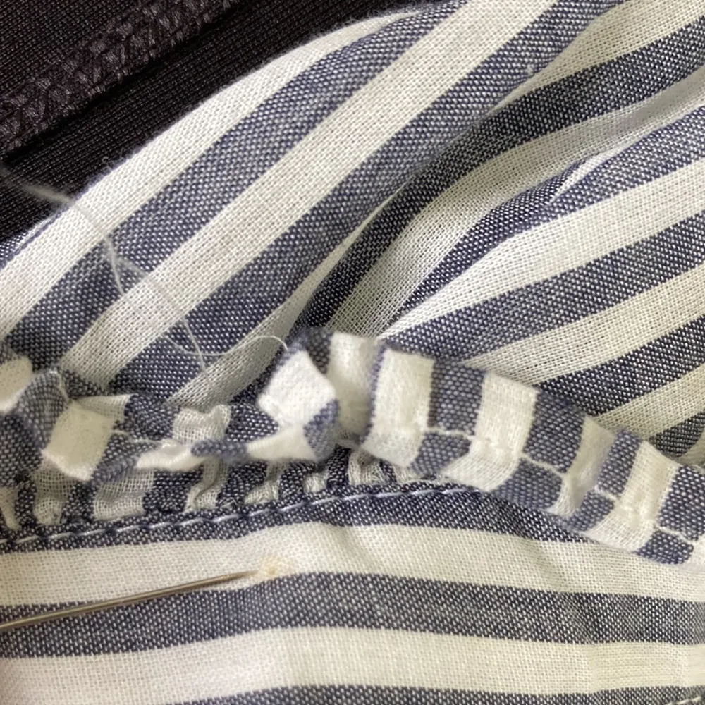 Gap | Lightweight striped Button Down sz Small - Image 8