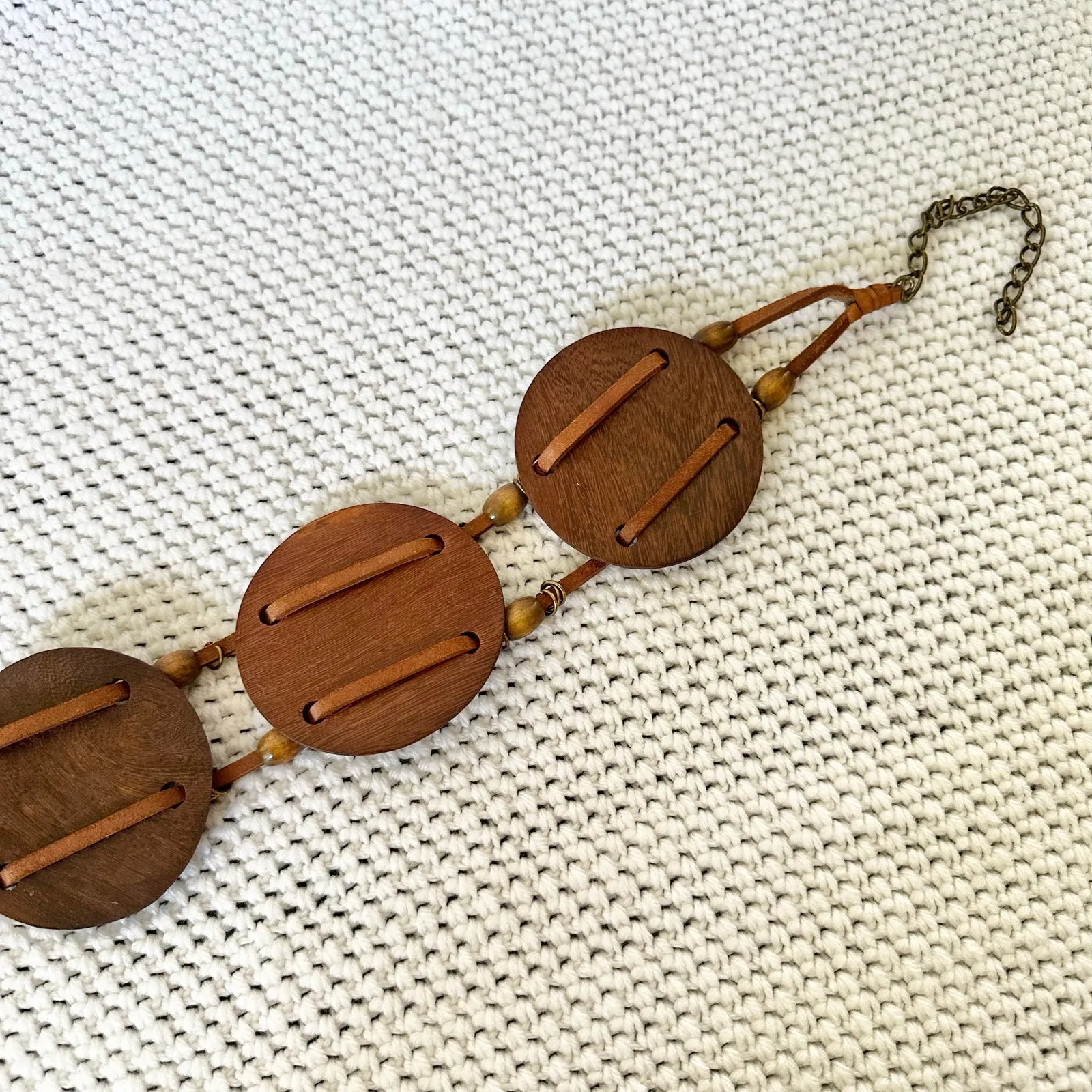 Vintage Unmarked Leather Double Strap Wooden Carved Medallion Disc Waist Belt OS Brown - Image 13