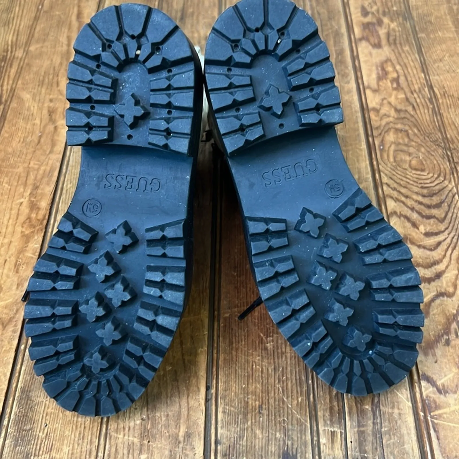 Women’s Girls Guess Fearne White black Lace-Up lug sole combat Ankle Boots - Image 3