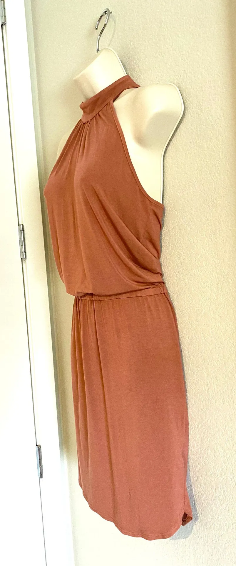 NWOT lightweight  halter dress. Sz S - Image 2