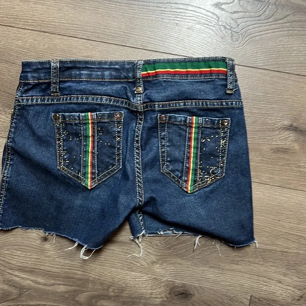 Like new coogi shorts - Image 4