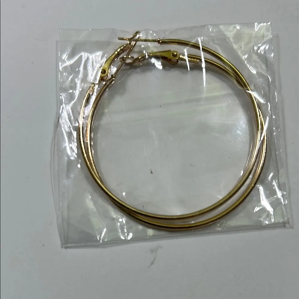 Gold Minimalist Bracelets Timeless Design - Image 7