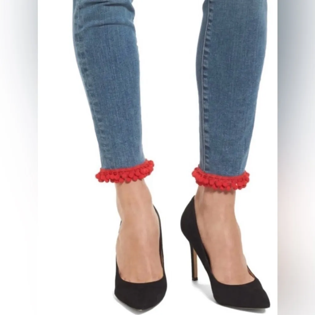 Good American Skinny Jeans in Blue with Red Trim - Image 2