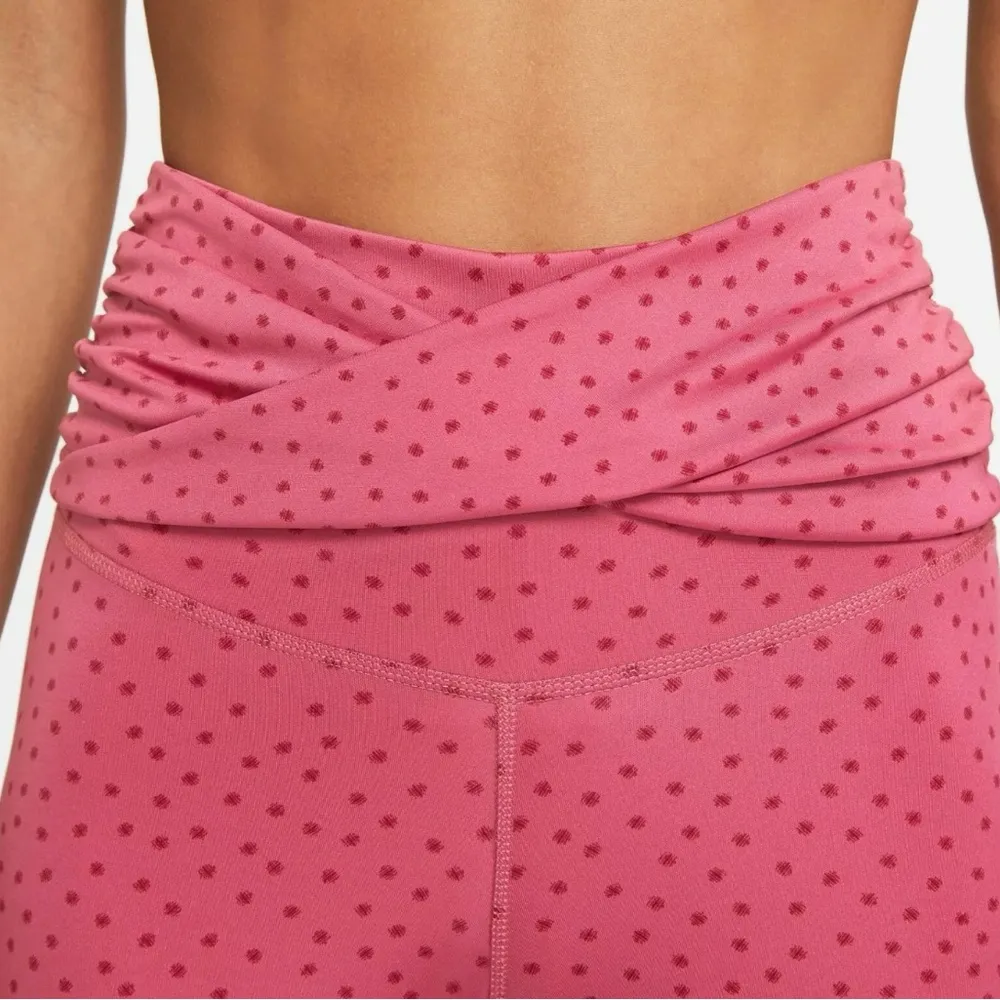 Nike Women's Yoga Dots Twist 7/8 Capri Tights leggings xs - Image 4