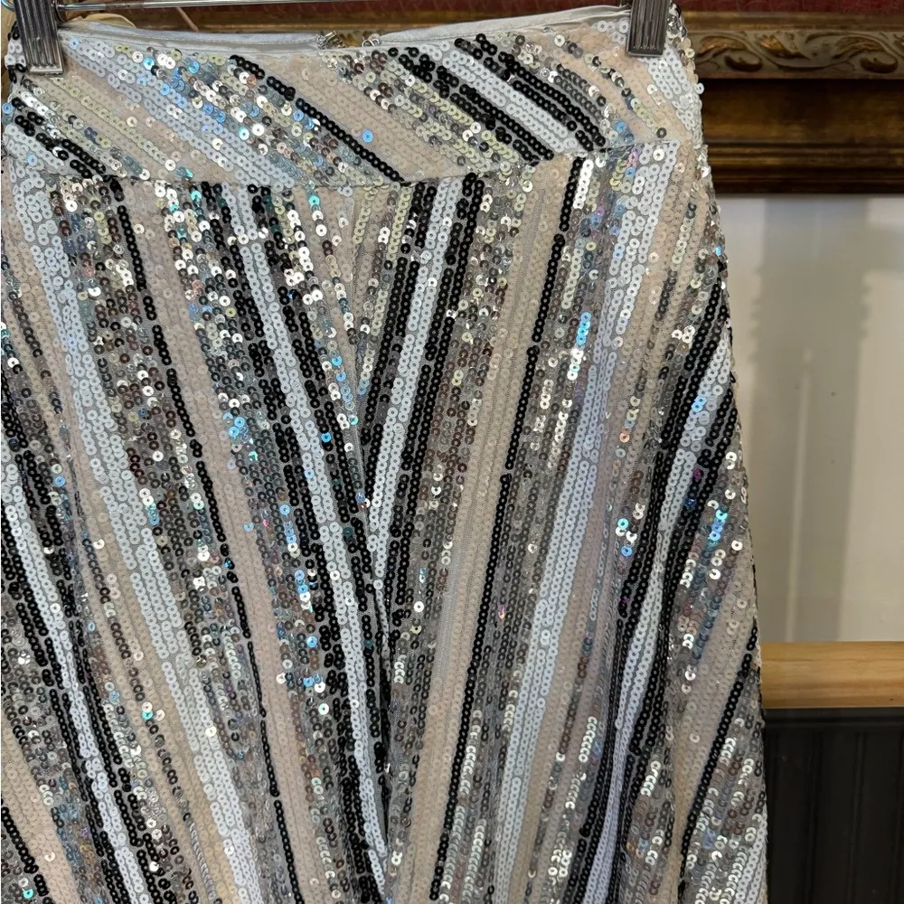Forever Unique Striped Sequined Wide Leg Trousers ~ Size 2 💛🍄 White - Image 4