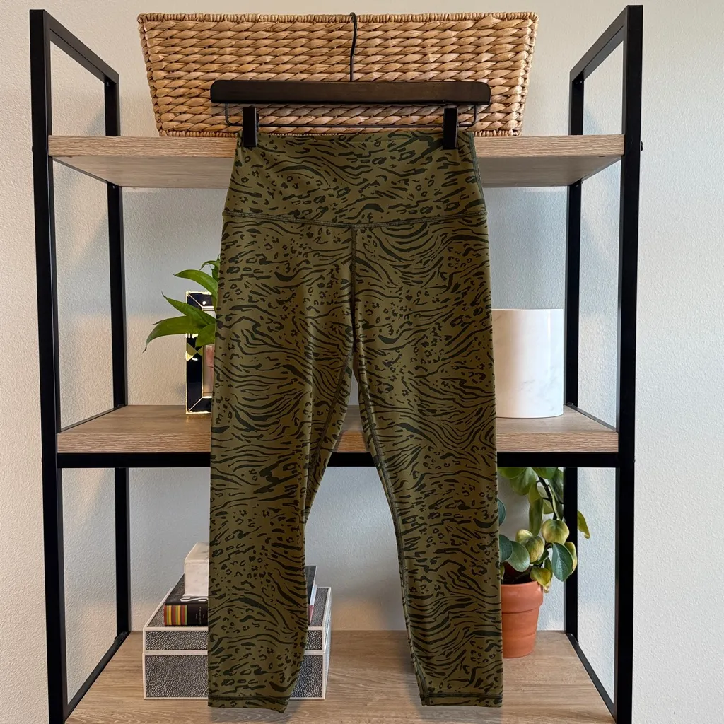 Athleta Mid-Rise Transcend 7/8 Tight Legging Capri in Green Animal Print, M - Image 2