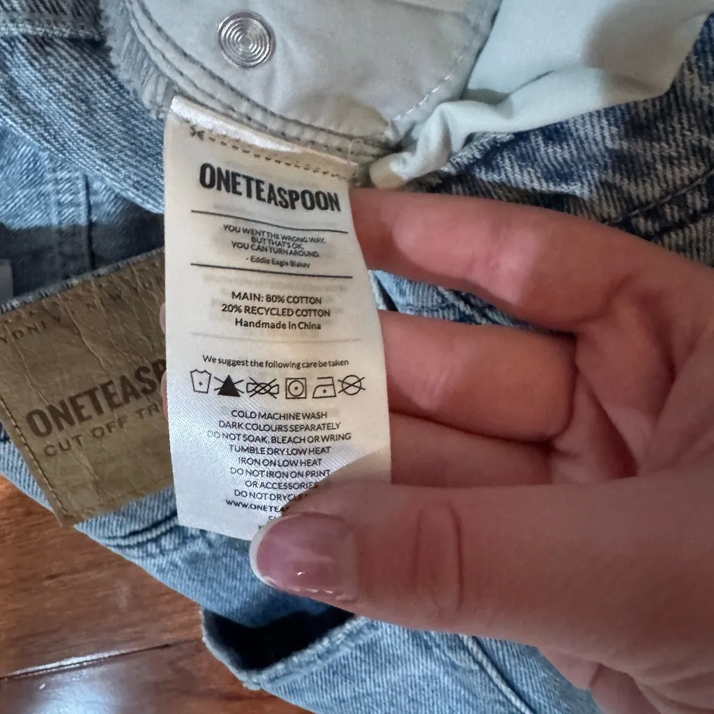 One Teaspoon Long Truckers Mid Waist Relaxed Denim Jorts - Salty Dog Size 26 - Image 6