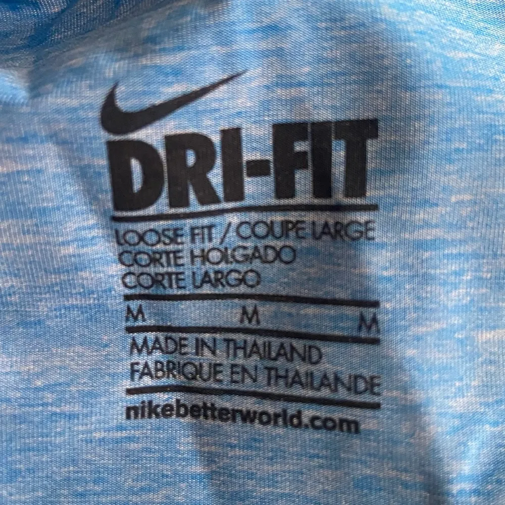 Nike Light Blue Laser Cut Swoosh Logo Front Cross Back Straps Size Medium. - Image 4