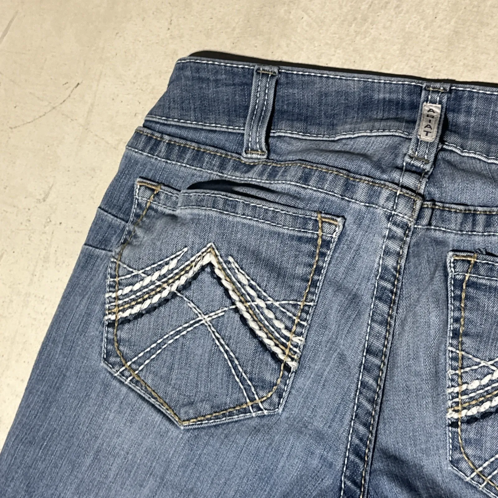 Ariat Mid-Rise Bootcut Flare Jeans Women's SZ 31x34 Thick Stitch Cowgirl - Image 6