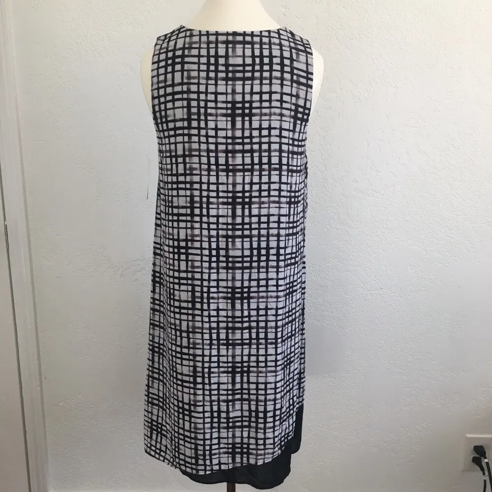 Bar III Women’s Sleeveless A line  Grid Shift Dress in Black combo size Small - Image 9