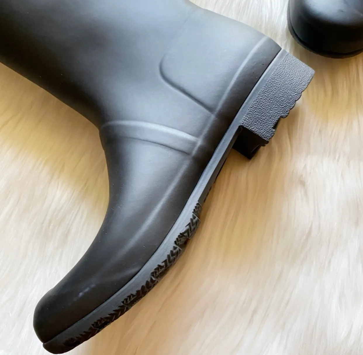 Women’s Original Tour Rain Boots - Image 8