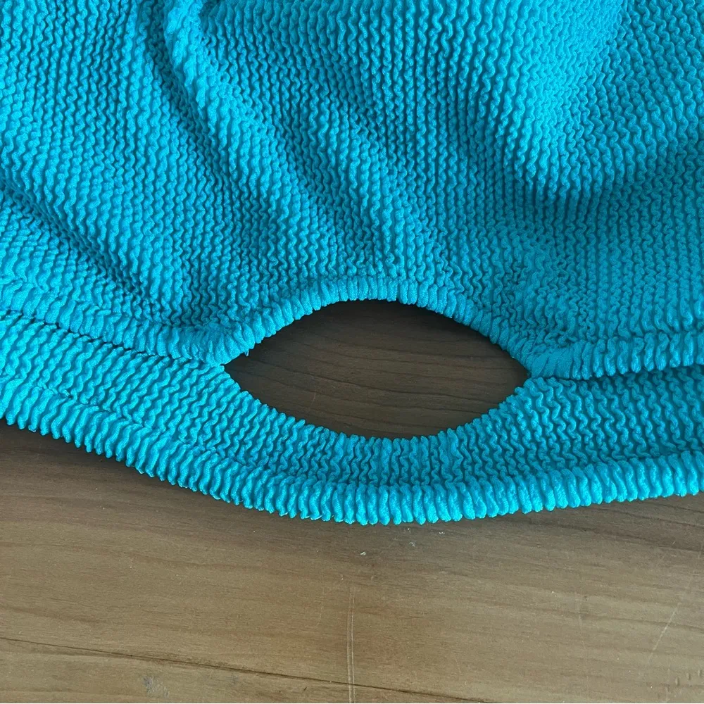 Women’s Shade And Shore Blue Textured Bikini Top Cutout‎ Detail Tie Back Size XL - Image 2
