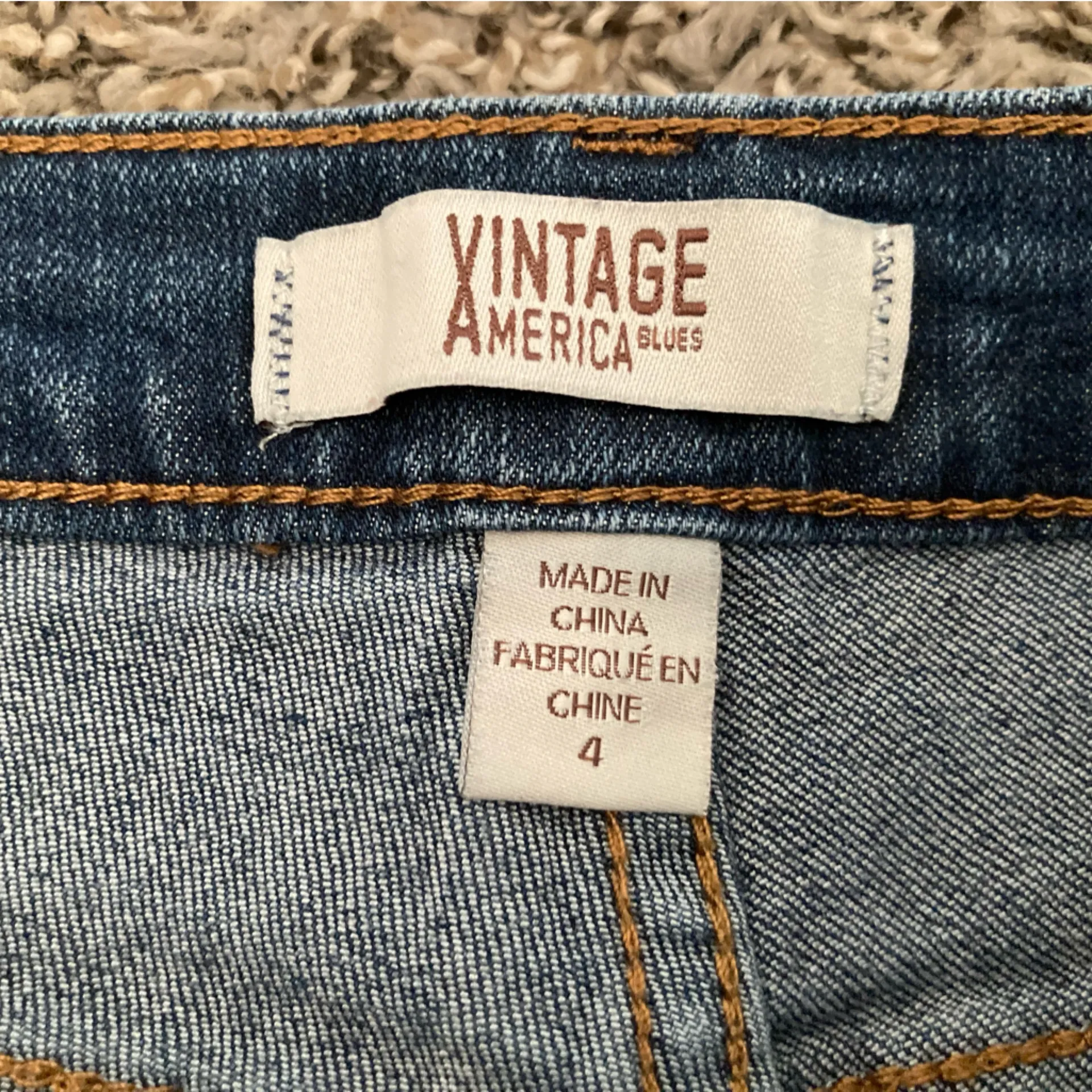 Vintage America Blues Embroidered Stretch Denim Shorts Cuffed Hem Size 4 Blue - Image 7