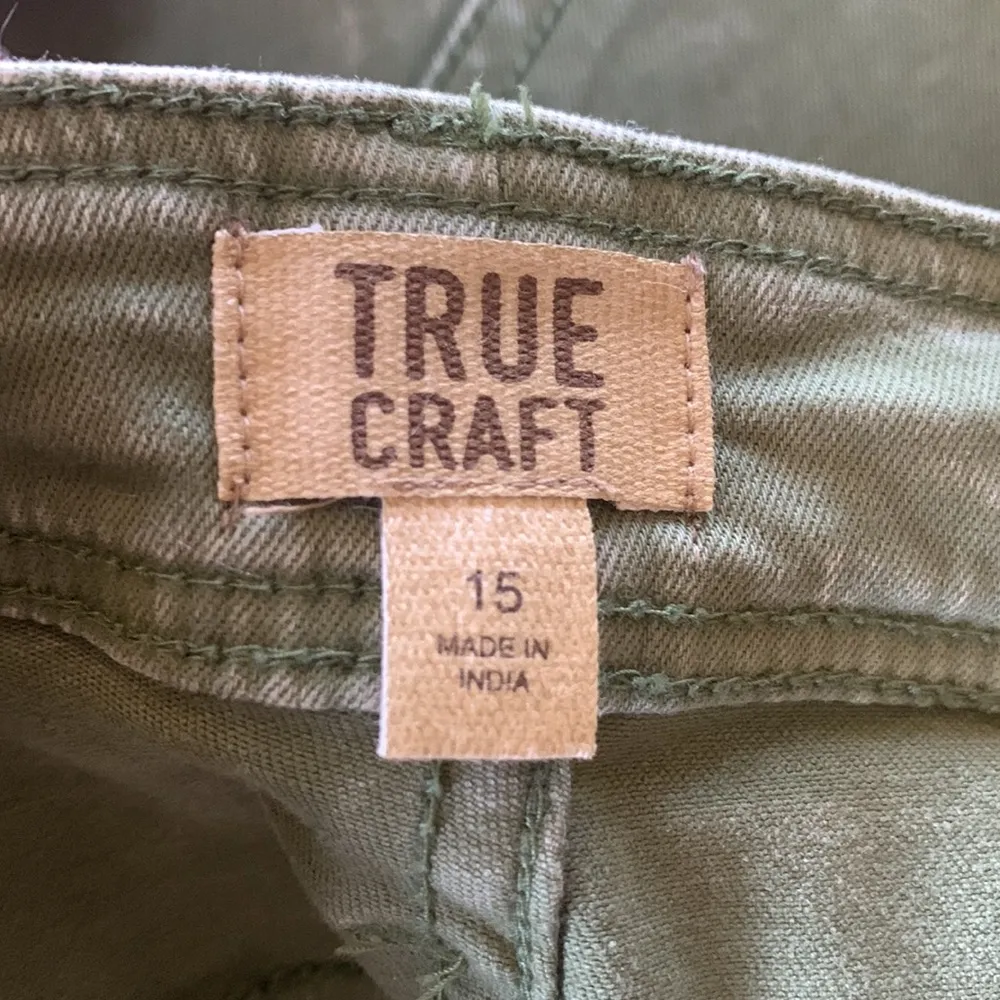 Army Olive Green Shorts Womens 15 True Craft New - Image 5
