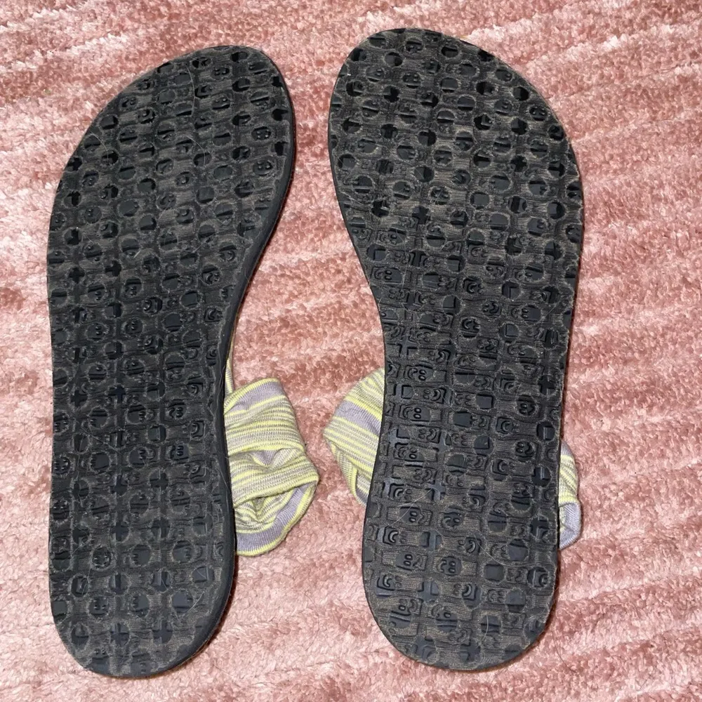 Sanuk Women’s Yoga Sling Sandals with Yellow and Gray Stripes - Image 7