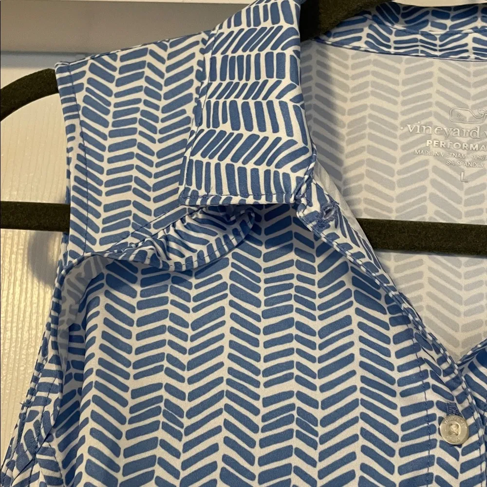 Vineyard Vines Blue and White Chevron Blouse - Image 3