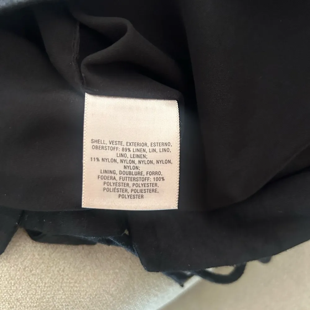 Anthropologie Linen blend sleeveless black side lace up top sz 4 - Image 4