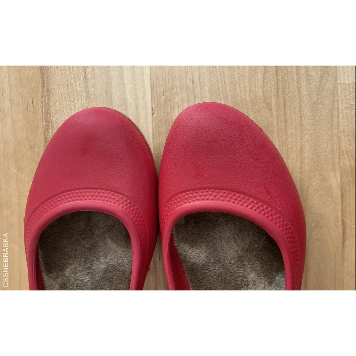 Crocs Red Fur Lined Ballet Flats Slip On Shoes Comfort - Size 7 - Image 6