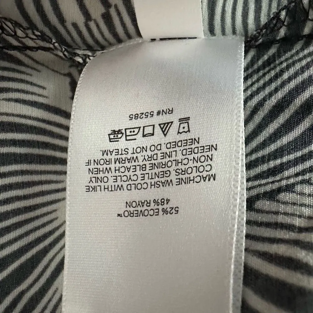 EXPRESS Floral Ruffle Hem Oversized Shirt Dress Size Medium - Image 6