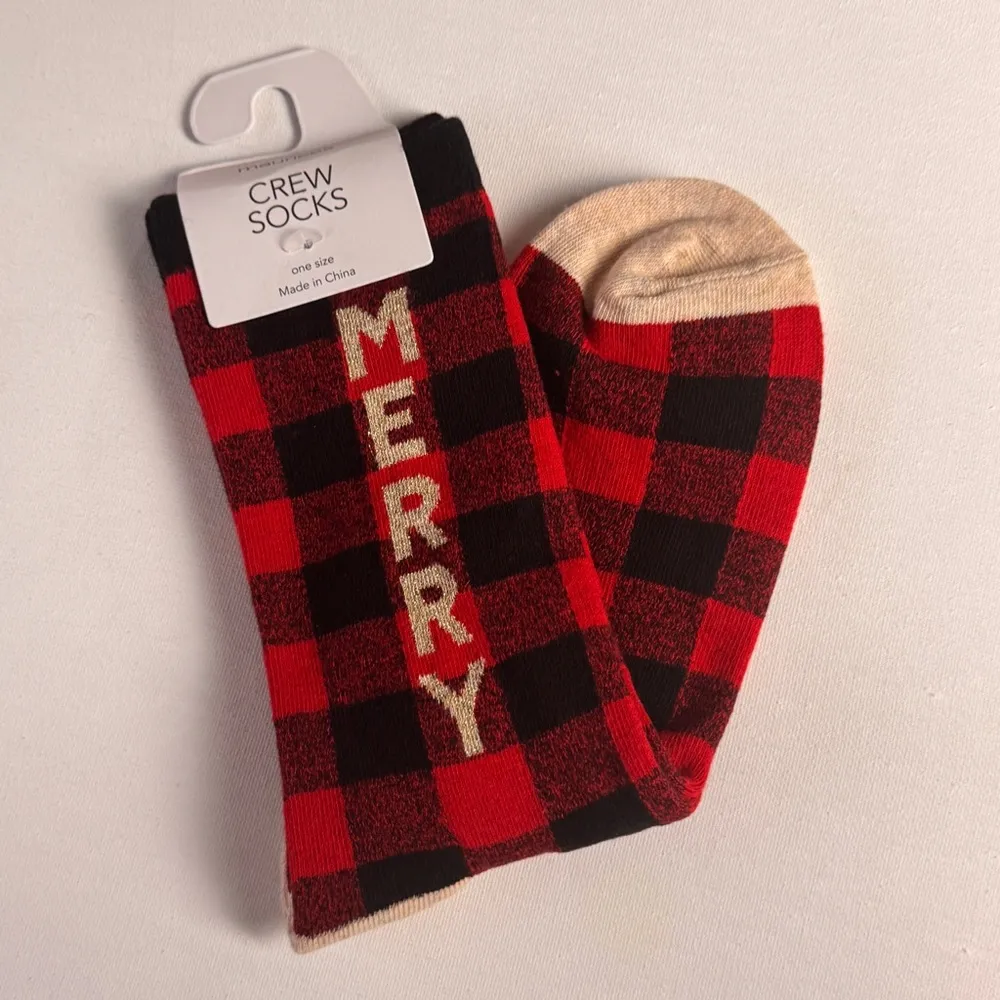 Maurices Holiday Season MERRY   Style Crew Socks Accessories   Sz OS  NWT - Image 3
