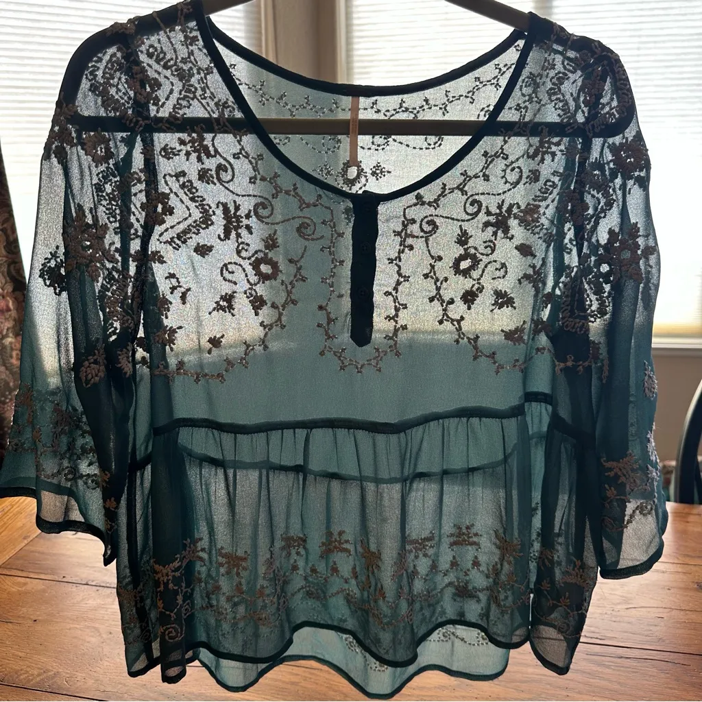 Free People embroidered sheer top size small teal - Image 12