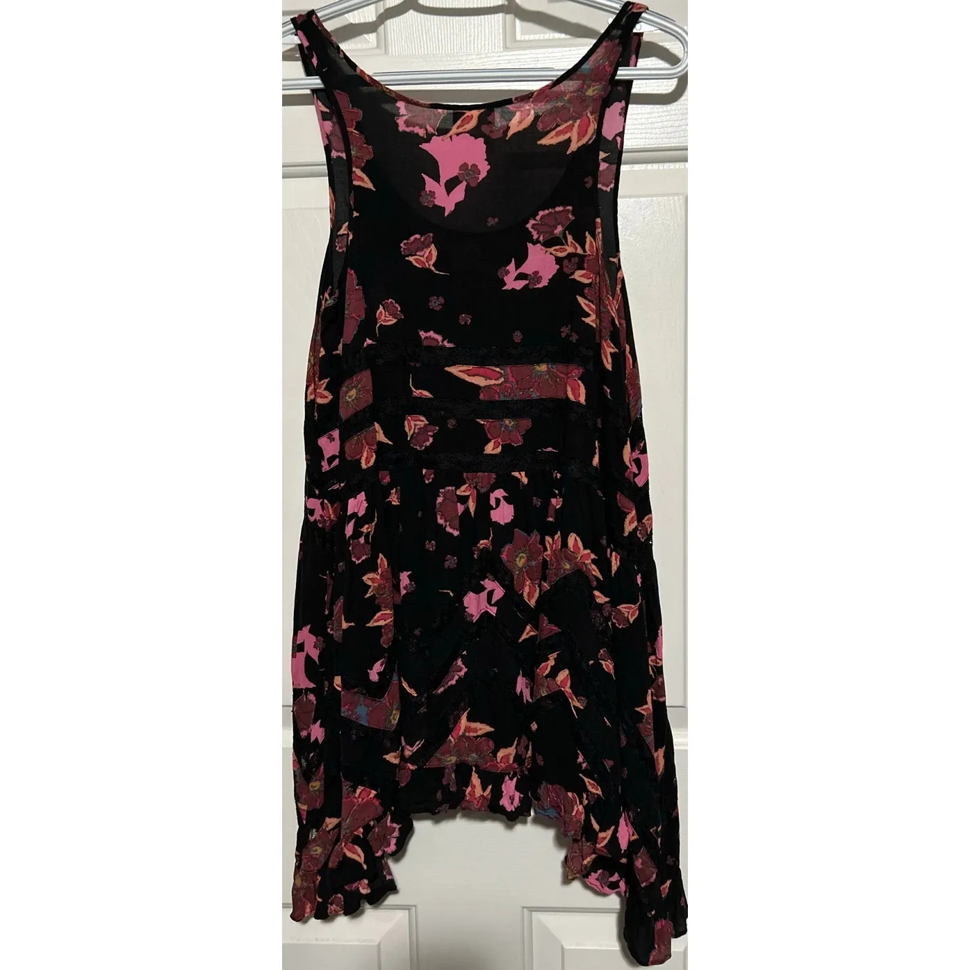 Intimately Free People Women's Black Pink Floral Trapeze‎ Tunic Tank Top Size S - Image 2
