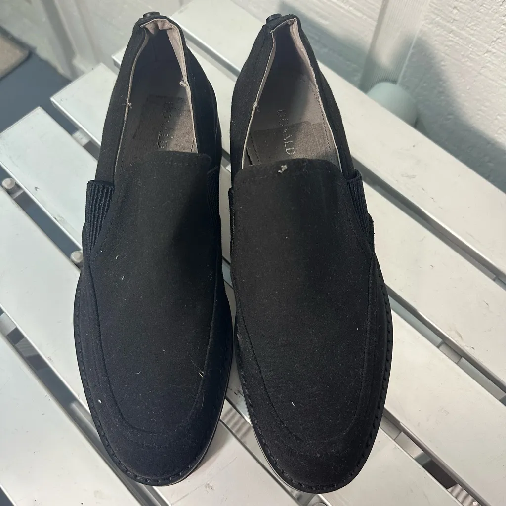 Donald Pliner Navy Trudie Wedge Loafer Crepe Elastic Size 6.5 NWOT - Image 2