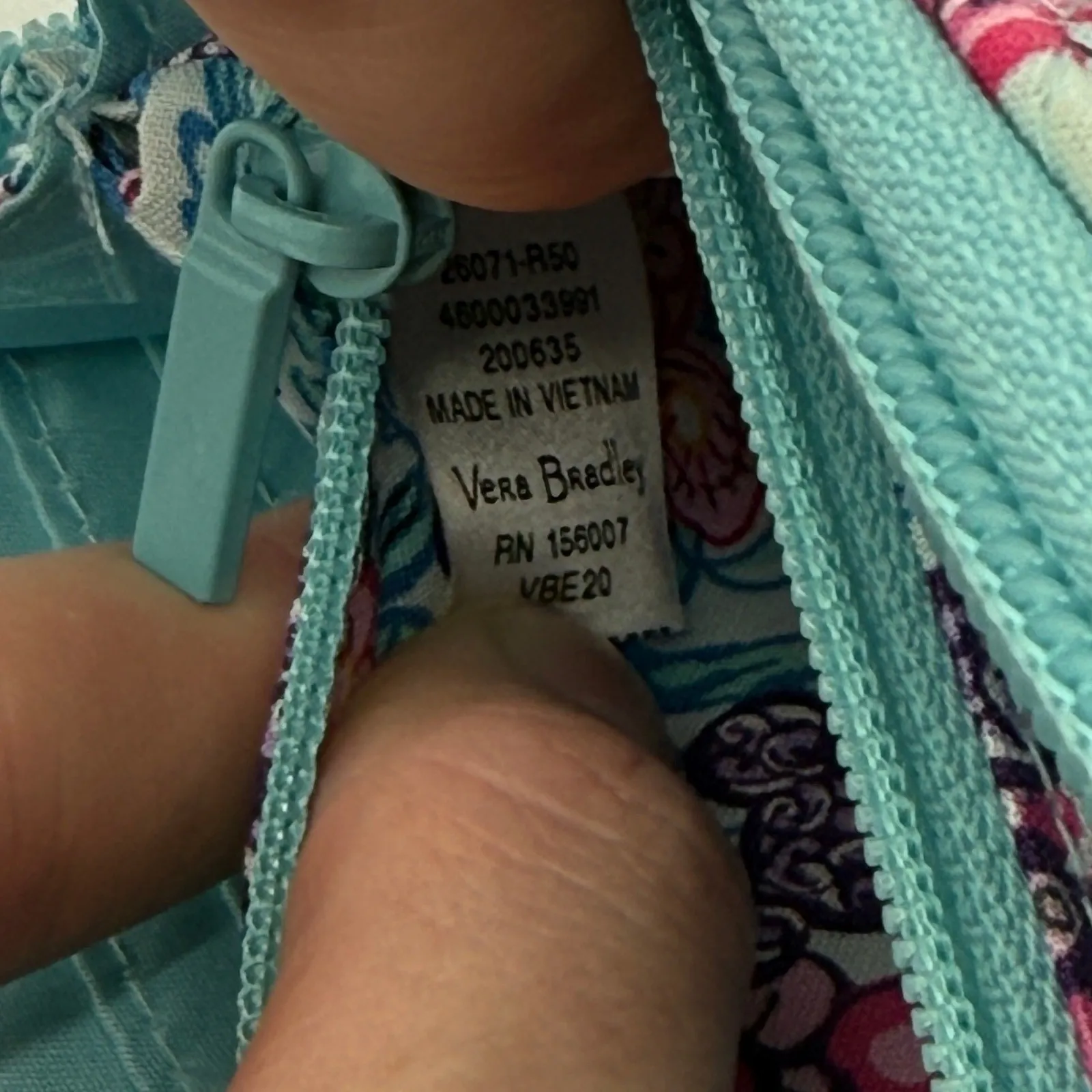 Vera Bradley Disney RFID Deluxe All Together Crossbody Mickey's Colorful Garden - Image 13