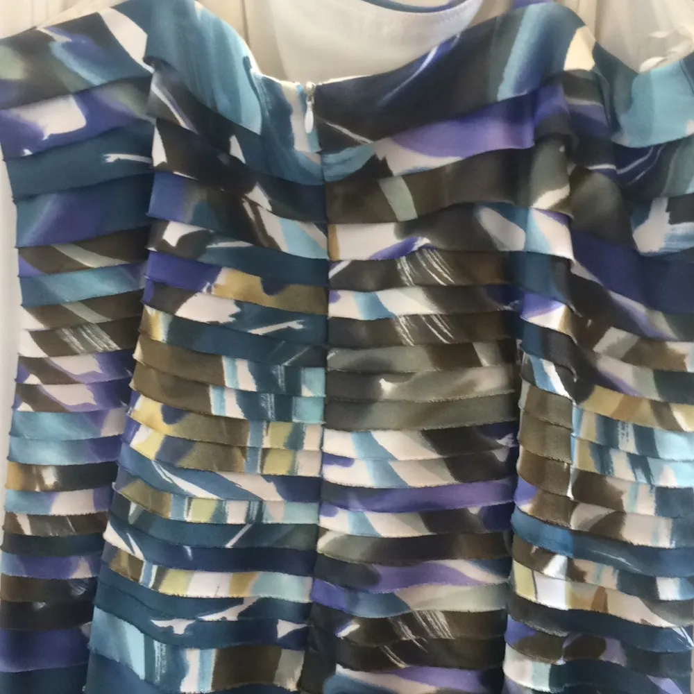 FINAL MARKDOWN LADIES' dressbarn Elegant Dress (20) - Image 4