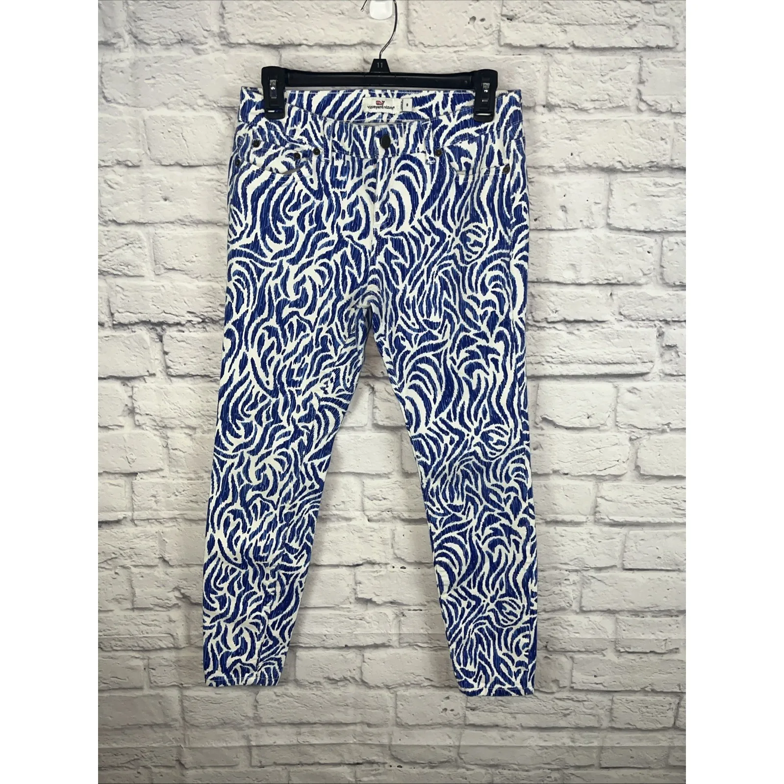 Vineyard Vines Women's Nautical Zebra Print Mid-Rise  Jeans Size 8 - Image 6