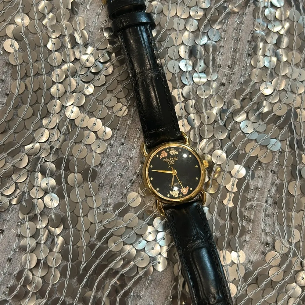 Black Hills Gold Vintage Quartz 12K Gold Leaflet Men’s Wrist Watch - Image 8