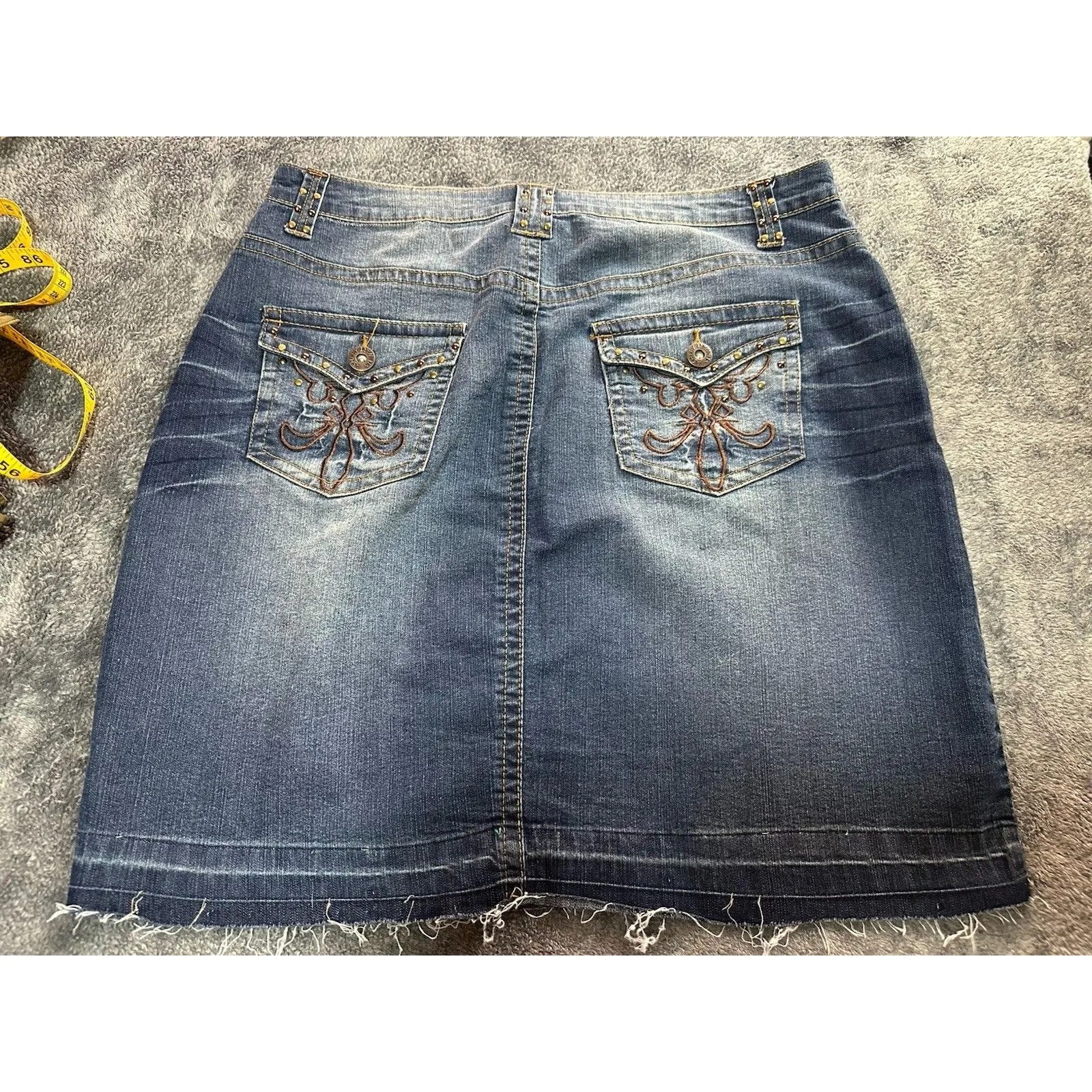 Ashley Stewart Women's Plus Size Dark Wash Denim Jean Skirt Size 14 - Image 3