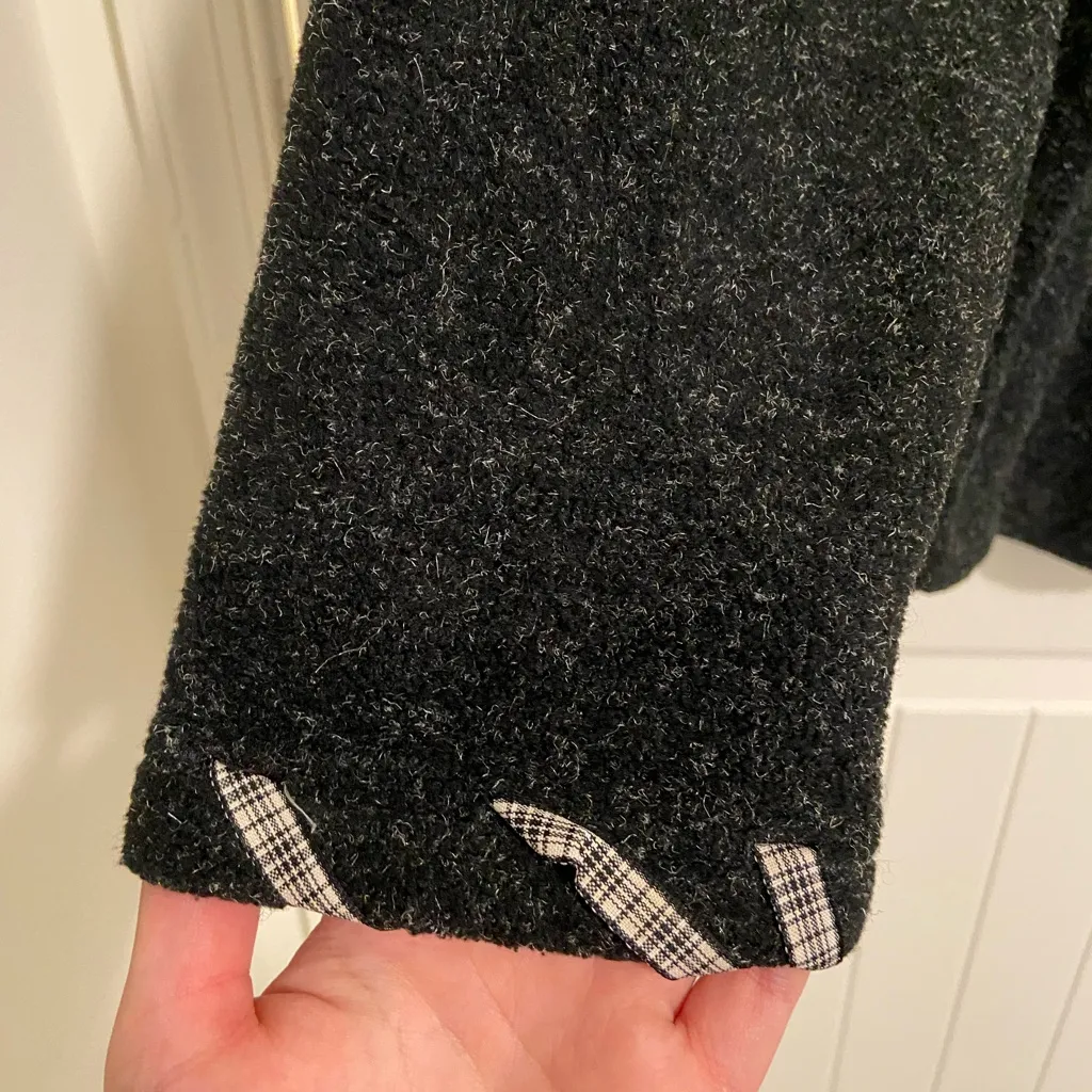 EUC Vintage Cindy Bai women’s dark gray soft‎ thick ribbon button jacket medium White - Image 2