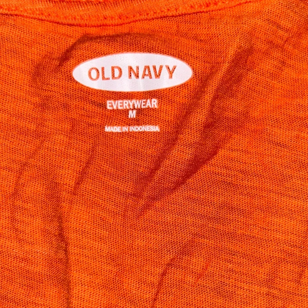 Old Navy Orange Sleeveless Top Women’s Size Medium - Image 5