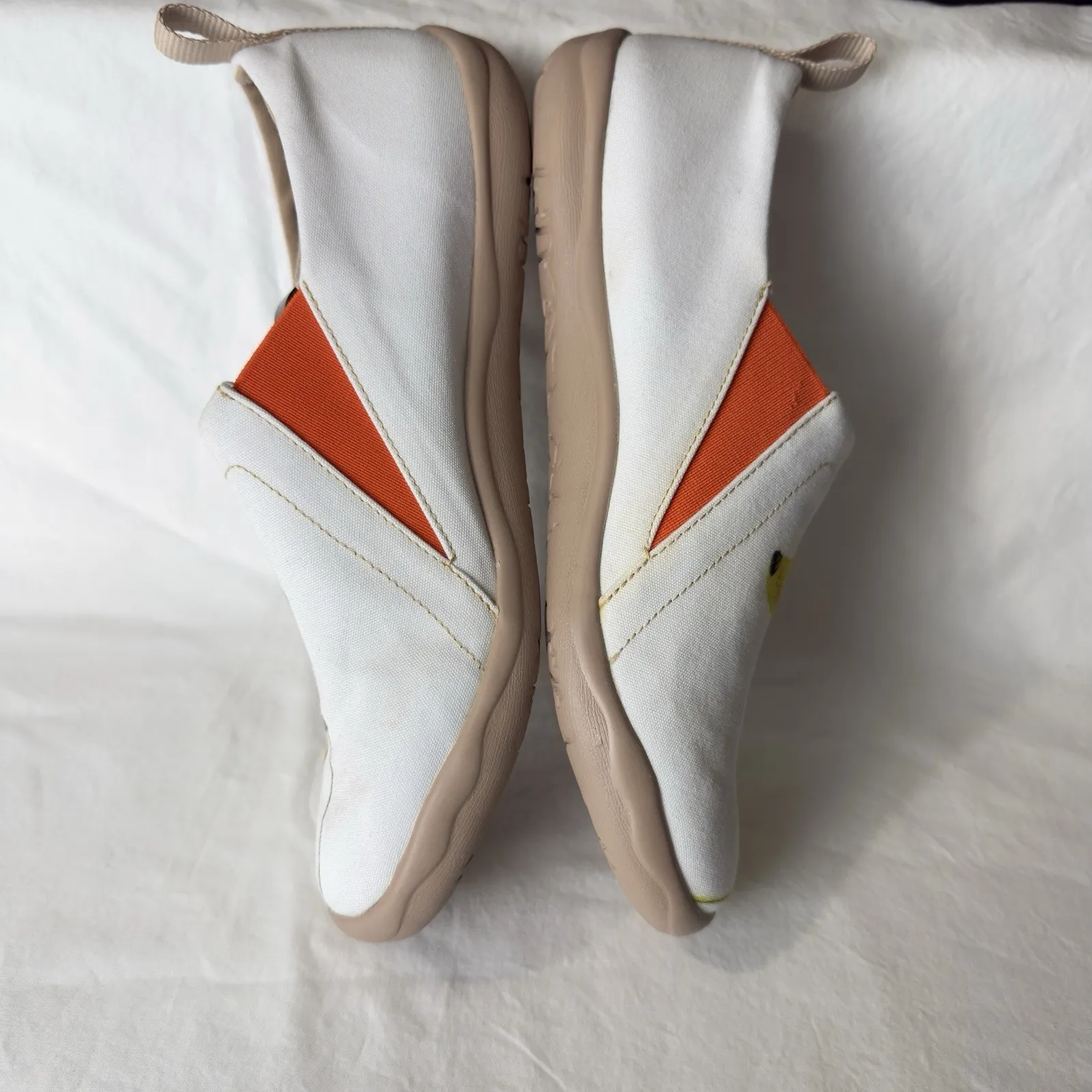 UIN Womens Slip On Sneakers Travel Shoes Casual Loafers Yellow Dog Size 8 White - Image 8