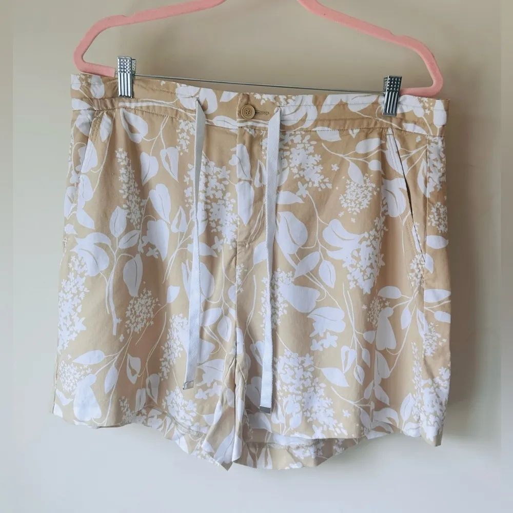 United Colors of Benetton Floral Print Shorts - Size XL - Image 2