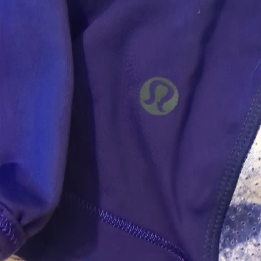 Lululemon seaside dot white/bruised berry presta packable shirket size 6 - Image 8