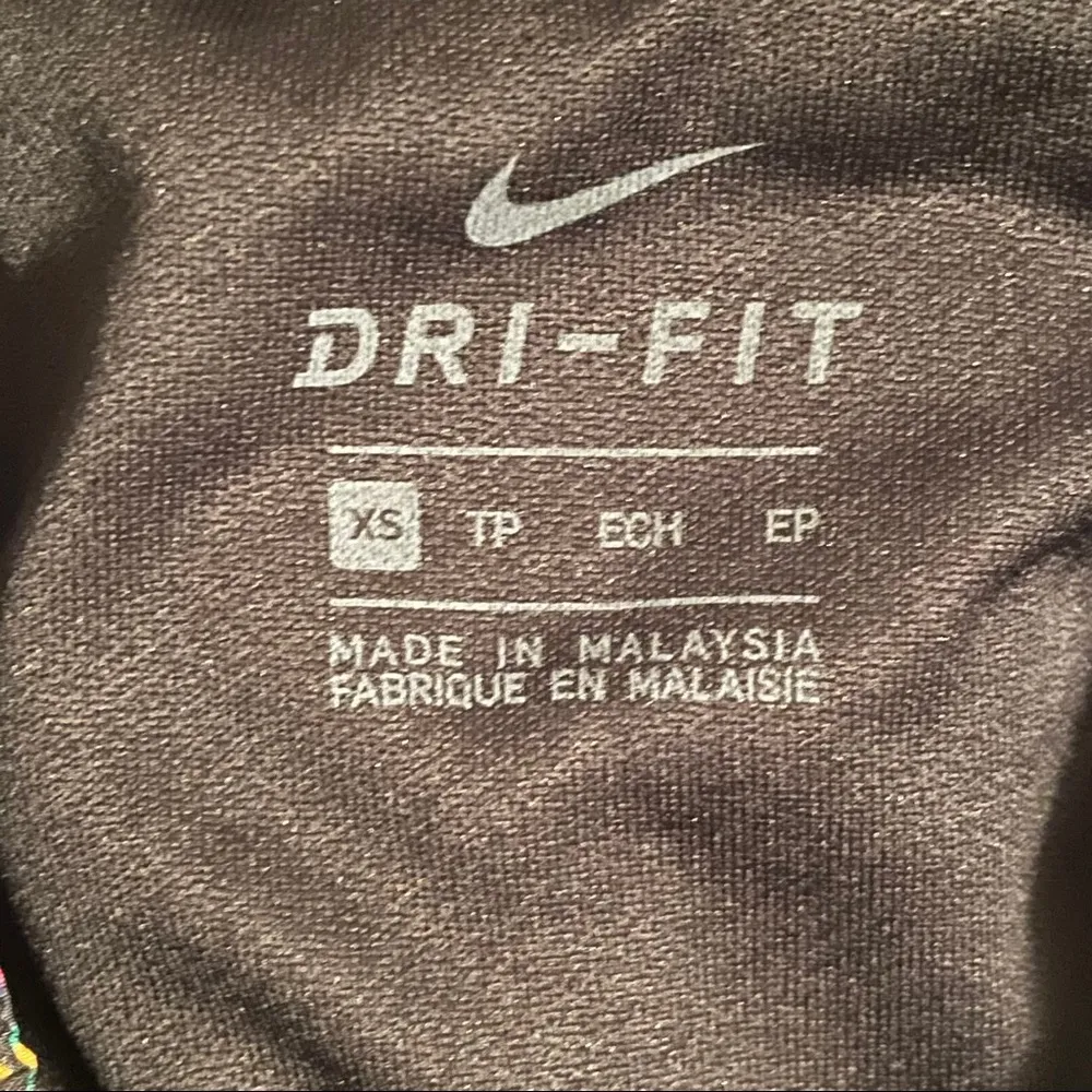 Nike Women’s Icon Clash Printed Tempo Shorts - Image 4