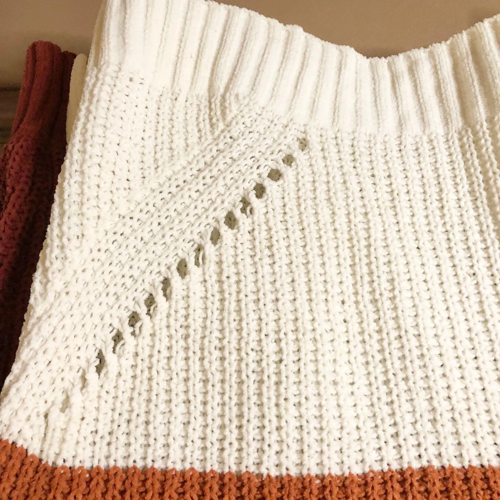 True Craft Junior’s Chenille Tunic Color Block Sweater Red Orange White XL - Image 4