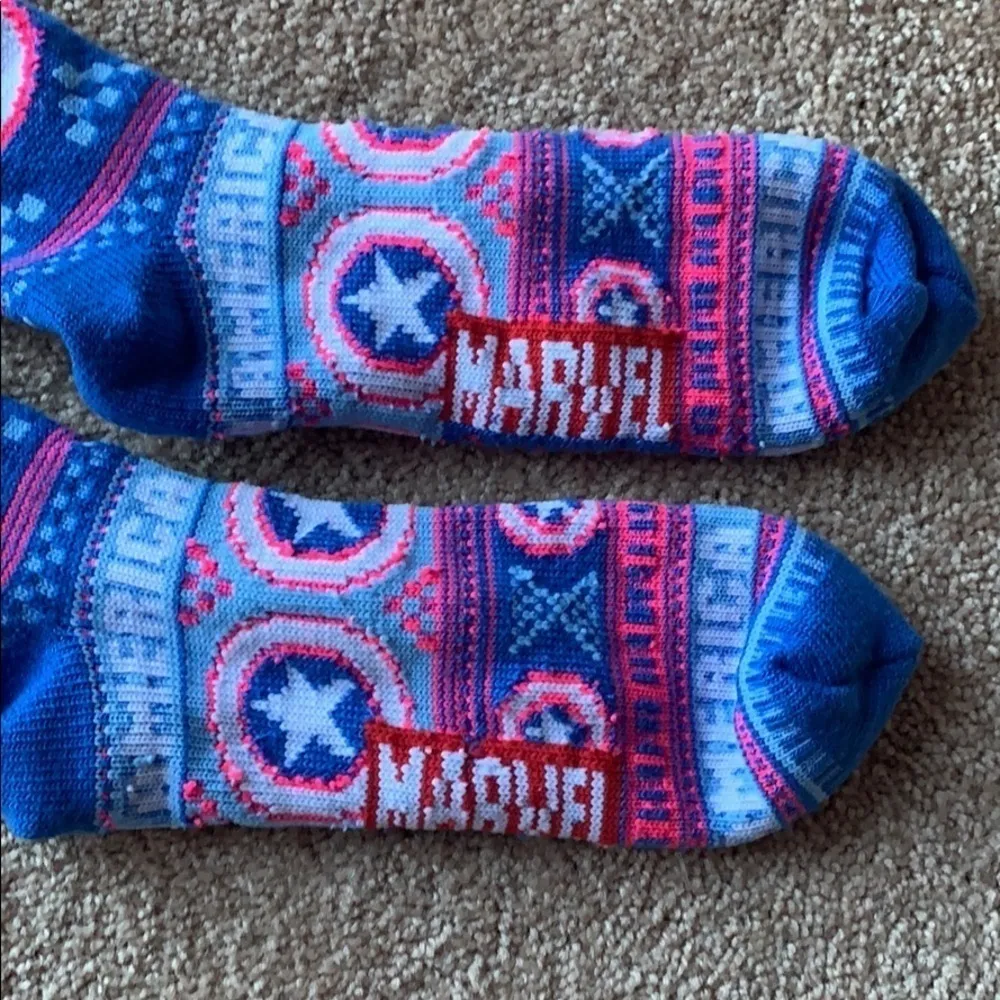 Captain America socks - Image 2