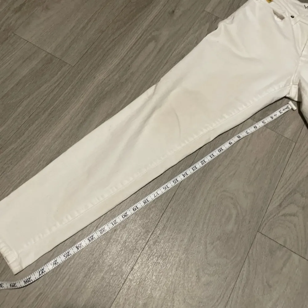 Yoga jeans by second denim Women's White Jeans Size 25 - Image 4