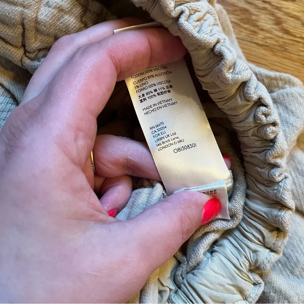 Free People gauzy pull on pants in beige size small - Image 4