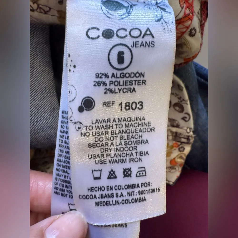 Cocoa Jeans Colombian Jeans Vintage Size USA 6 Acid Wash Jeans. Pockets Button Blue - Image 3