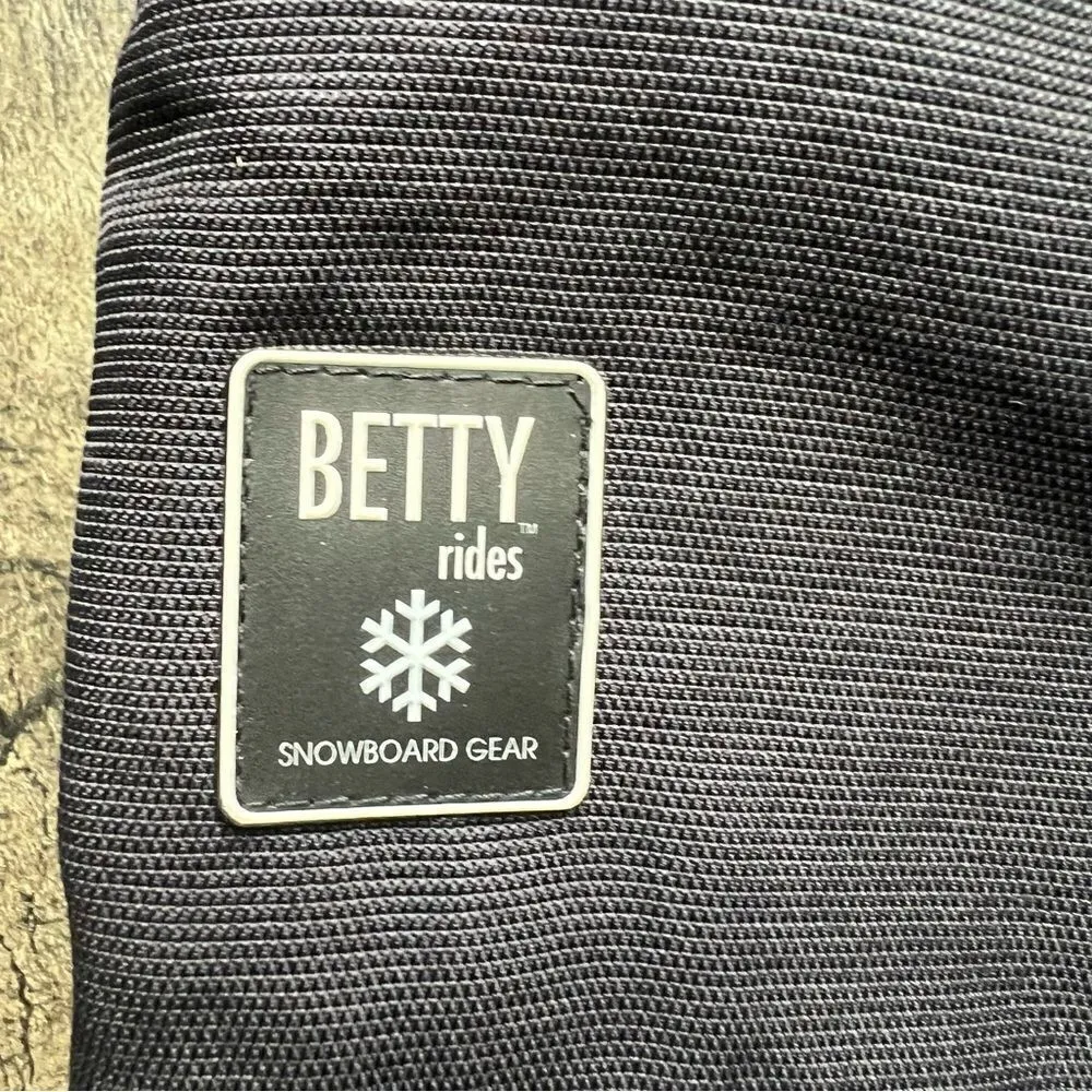 Betty Rides Women’s Ski Pants Snowboard Gear Black Off White Size Medium - Image 6