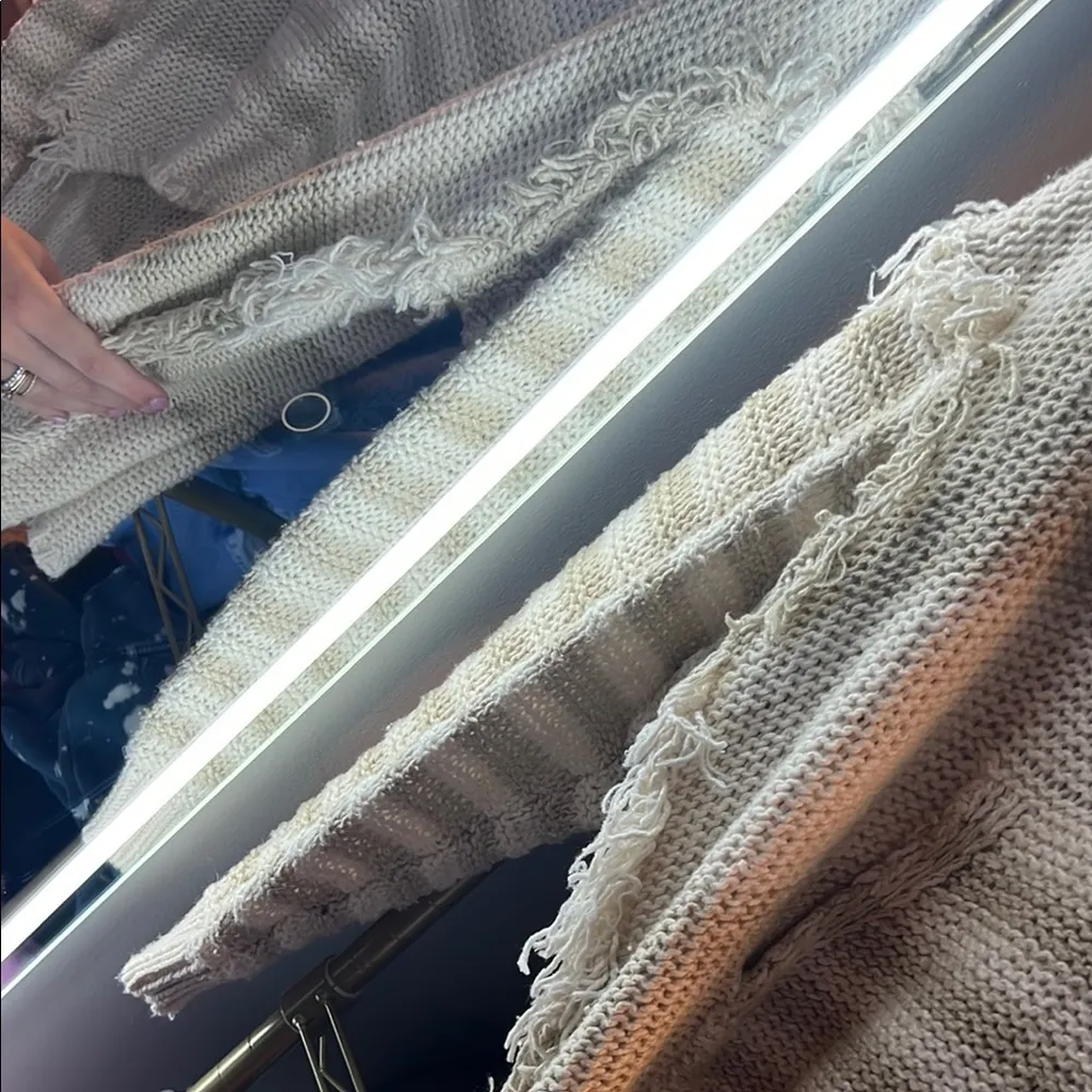 Cozy Cream Knit Sweater - Image 4