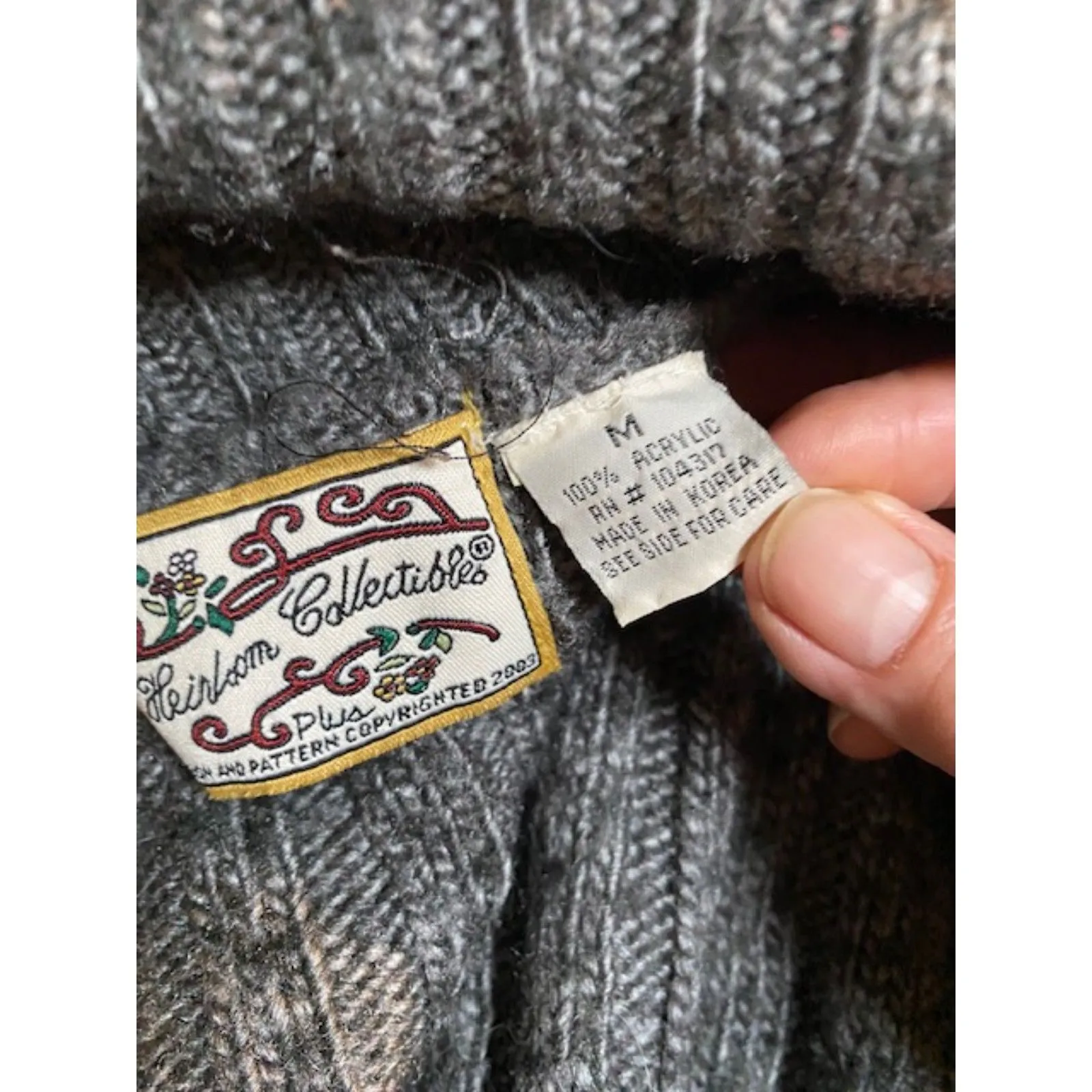 Heirloom Collectibles Cardigan M Gray Size M - Image 4
