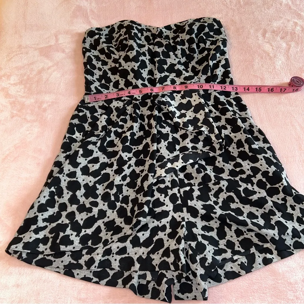 Express gray and black leopard print strapless romper size 0 ruffle detail - Image 9